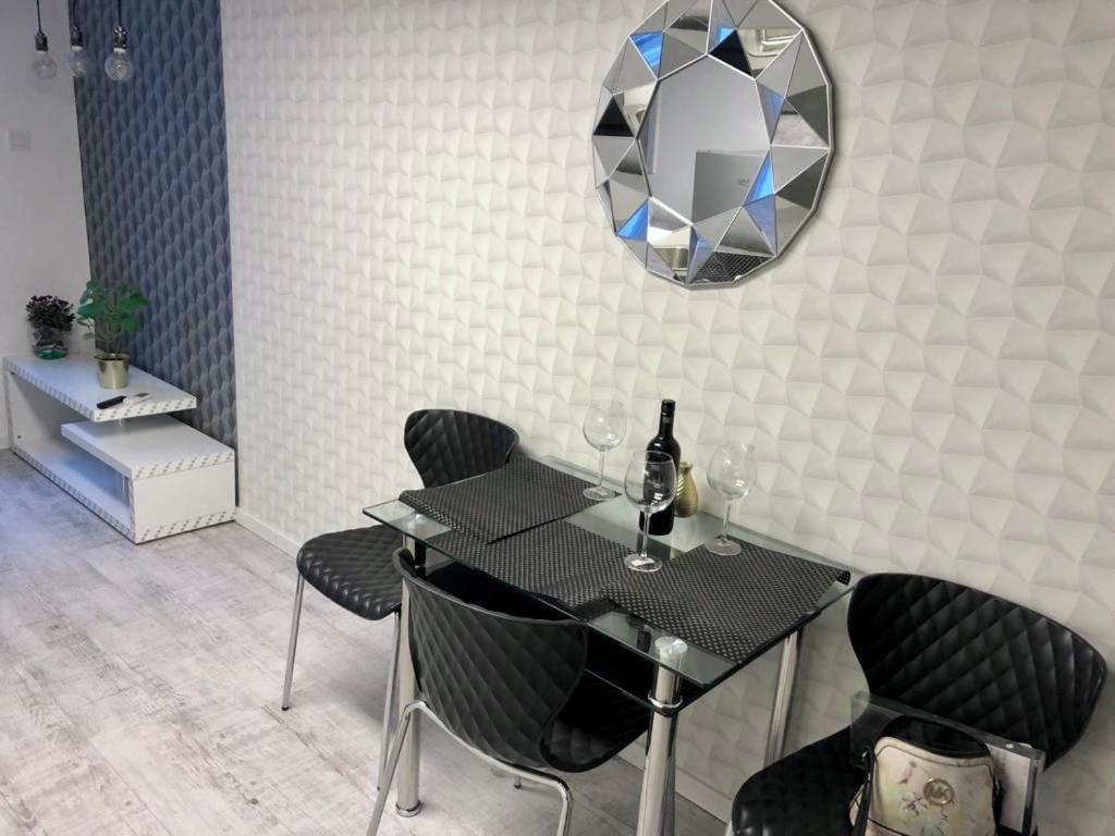Corvin Ruinpub Designed Apartment Budapest Bagian luar foto