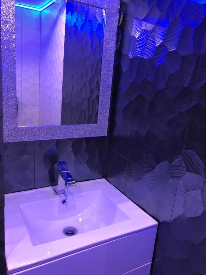 Corvin Ruinpub Designed Apartment Budapest Bagian luar foto